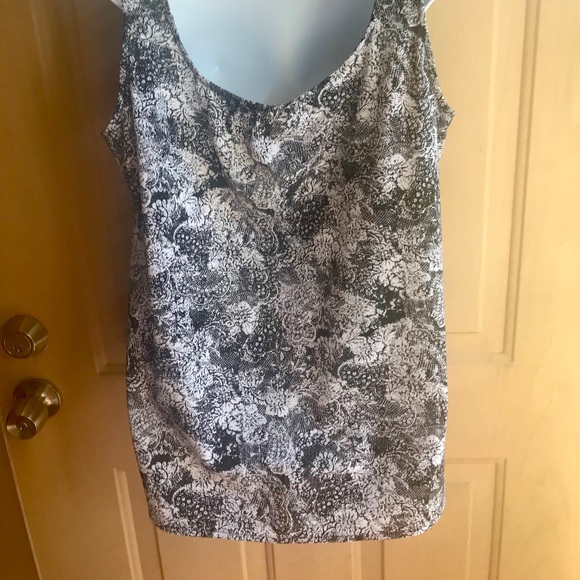 Parisian Belle Collection by Avenue blouse - Picture 4 of 4